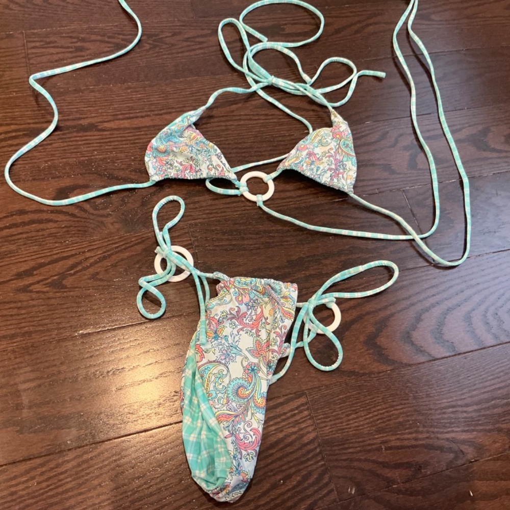 Bikini Set - Picture 2 of 4